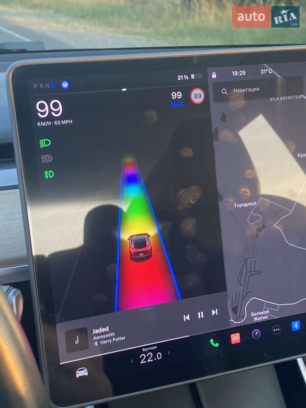 Седан Tesla Model 3 2018 в Ровно
