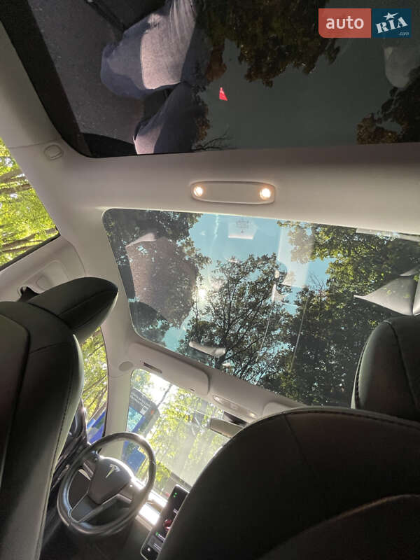 Седан Tesla Model 3 2018 в Харкові