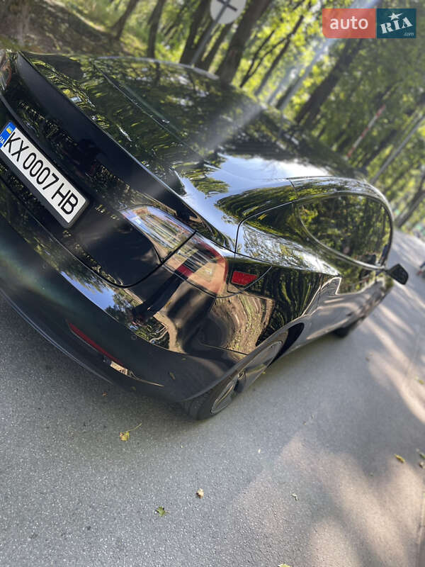 Седан Tesla Model 3 2018 в Харкові
