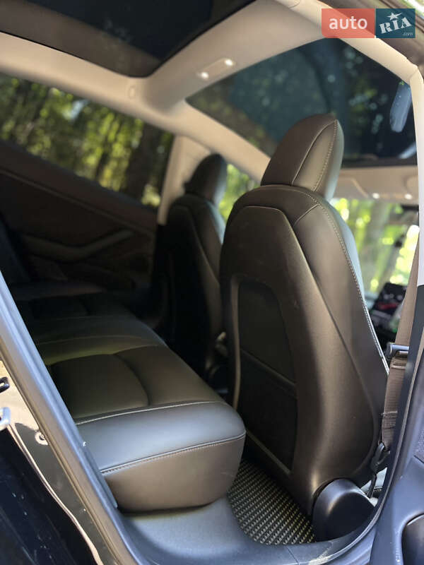 Седан Tesla Model 3 2018 в Харкові