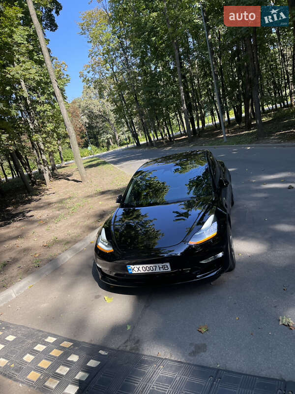 Седан Tesla Model 3 2018 в Харкові