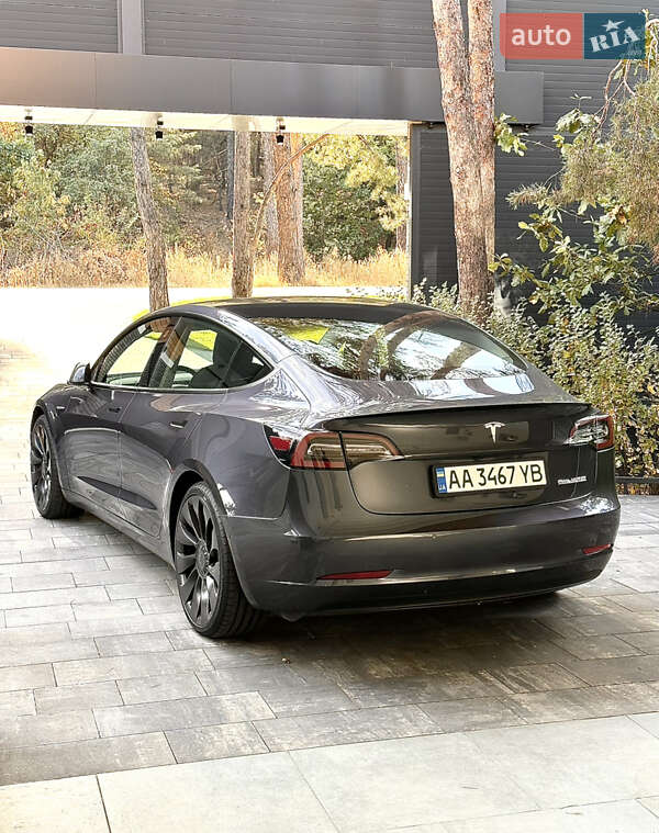 Седан Tesla Model 3 2021 в Києві