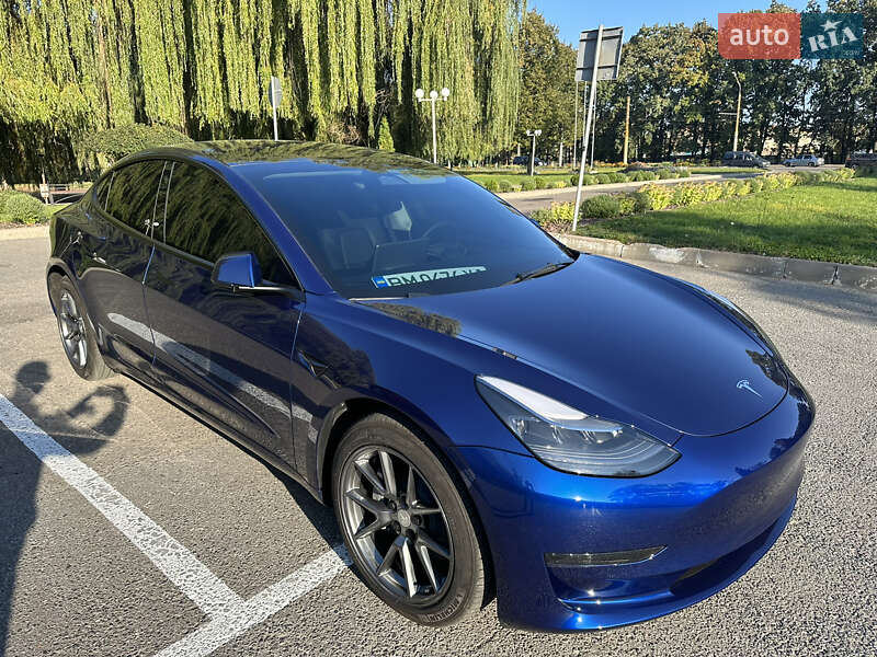 Tesla Model 3 2023