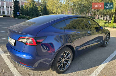 Седан Tesla Model 3 2023 в Сумах