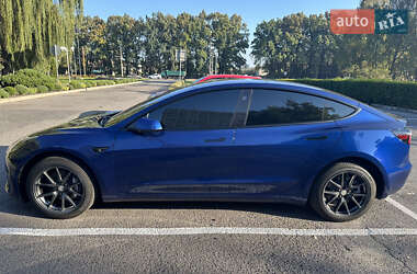 Седан Tesla Model 3 2023 в Сумах