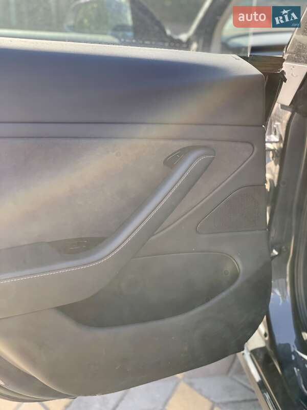 Седан Tesla Model 3 2018 в Білій Церкві