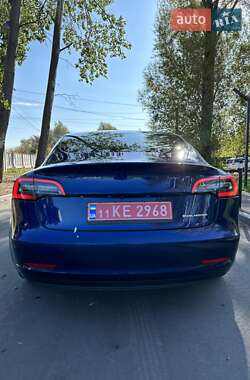 Седан Tesla Model 3 2019 в 