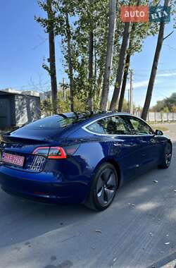 Седан Tesla Model 3 2019 в 