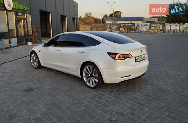 Седан Tesla Model 3 2019 в Звягеле