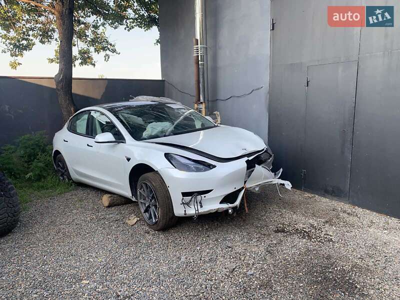 Седан Tesla Model 3 2021 в Харкові