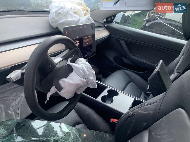 Седан Tesla Model 3 2021 в Харкові