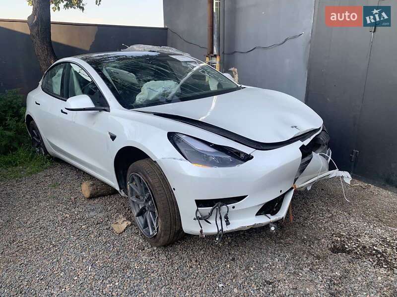 Седан Tesla Model 3 2021 в Харкові