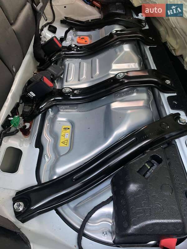 Седан Tesla Model 3 2021 в Харькове