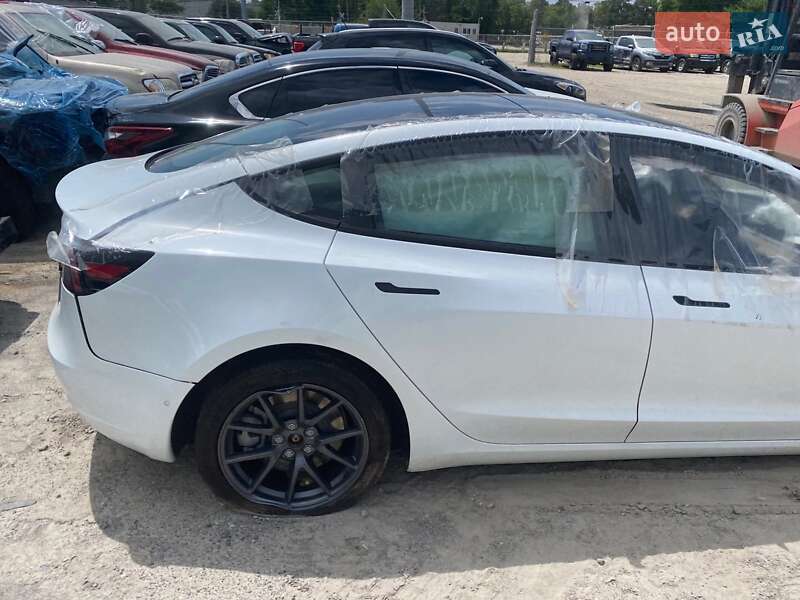 Седан Tesla Model 3 2021 в Харкові