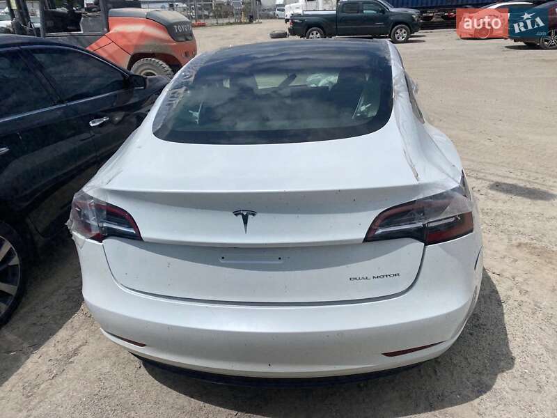 Седан Tesla Model 3 2021 в Харкові