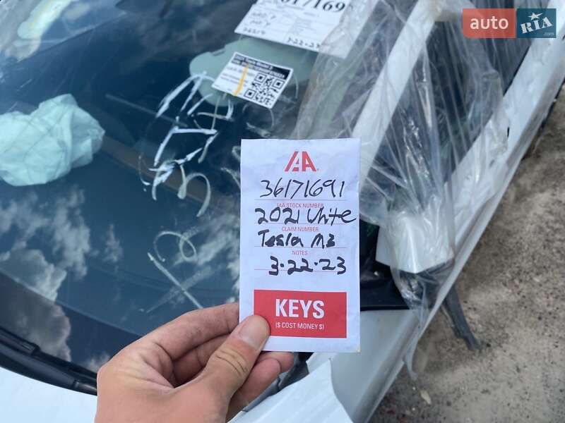 Седан Tesla Model 3 2021 в Харькове