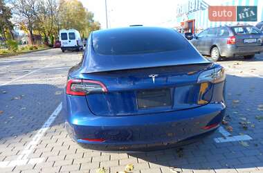 Седан Tesla Model 3 2020 в 