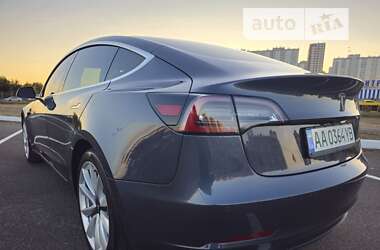 Седан Tesla Model 3 2020 в Киеве