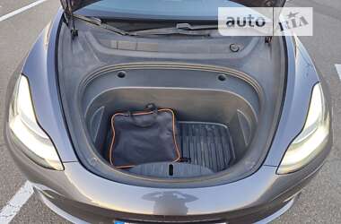 Седан Tesla Model 3 2020 в Киеве