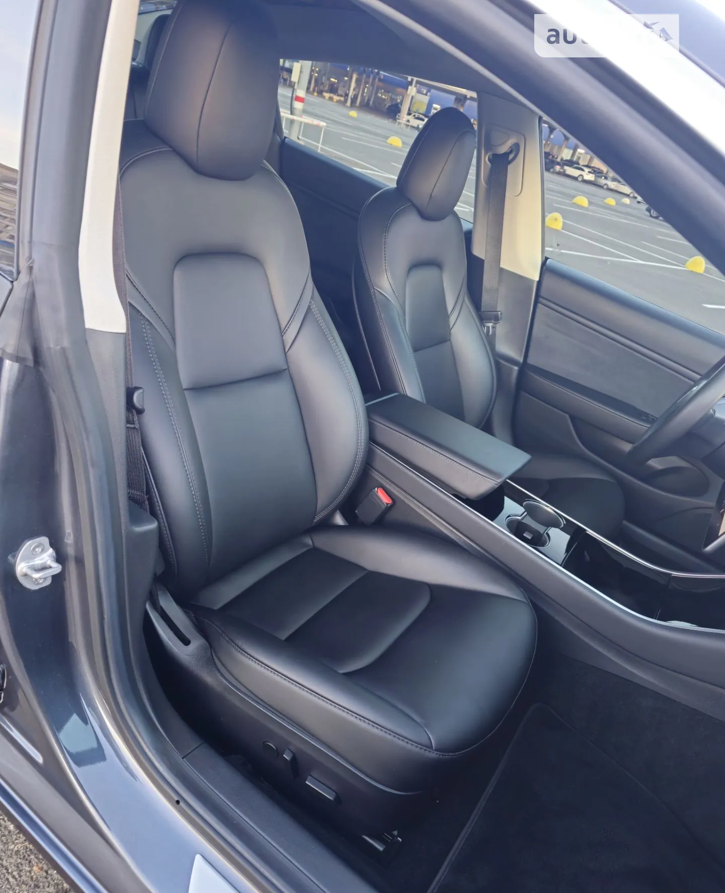 2020 Tesla Model 3 - мініатюра 32