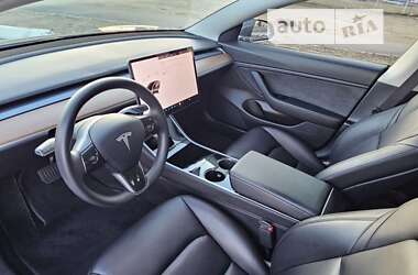 Седан Tesla Model 3 2020 в Киеве