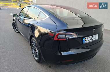 Седан Tesla Model 3 2018 в Киеве