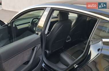 Седан Tesla Model 3 2018 в Киеве