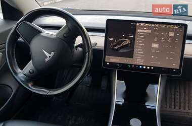 Седан Tesla Model 3 2018 в Киеве