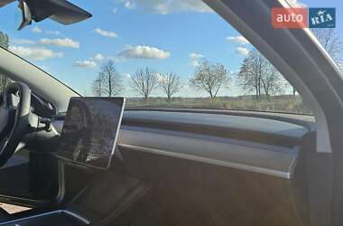Седан Tesla Model 3 2022 в Киеве