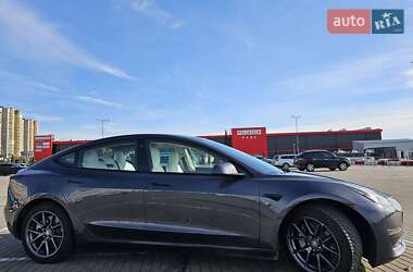 Седан Tesla Model 3 2022 в Виннице