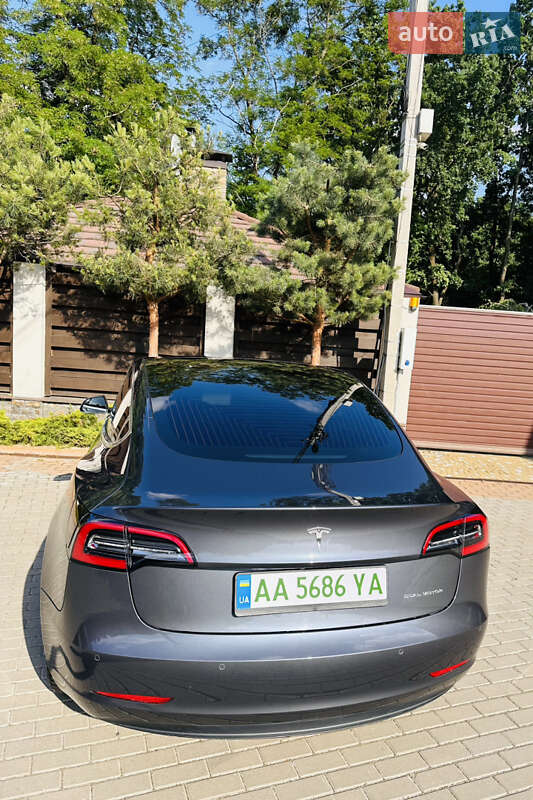 Седан Tesla Model 3 2019 в Києві