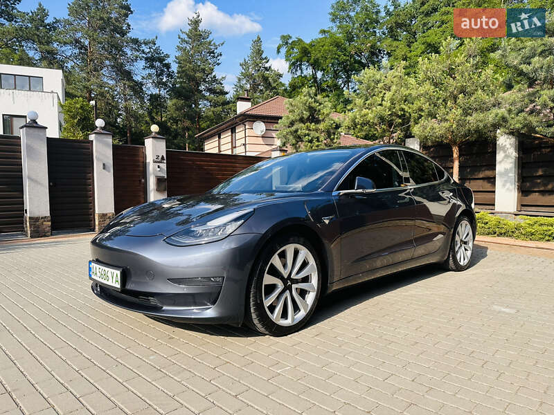 Седан Tesla Model 3 2019 в Києві