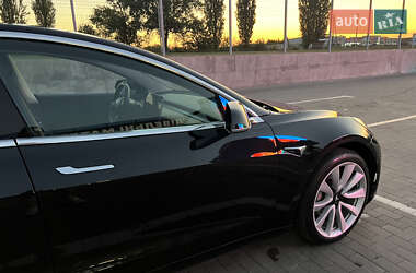Седан Tesla Model 3 2018 в Первомайске