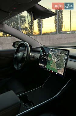 Седан Tesla Model 3 2018 в Первомайске