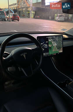 Седан Tesla Model 3 2018 в Первомайске