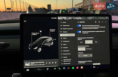Седан Tesla Model 3 2018 в Первомайске