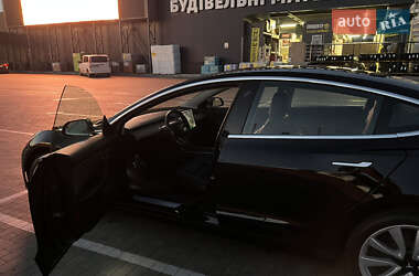 Седан Tesla Model 3 2018 в Первомайске