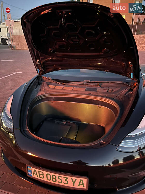 Седан Tesla Model 3 2018 в Первомайске