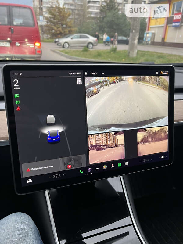 Седан Tesla Model 3 2020 в Івано-Франківську