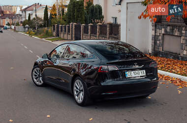 Седан Tesla Model 3 2022 в Чернівцях