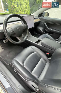 Седан Tesla Model 3 2018 в Одессе