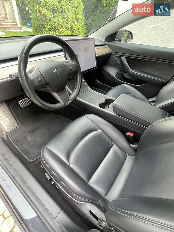 Седан Tesla Model 3 2018 в Одессе