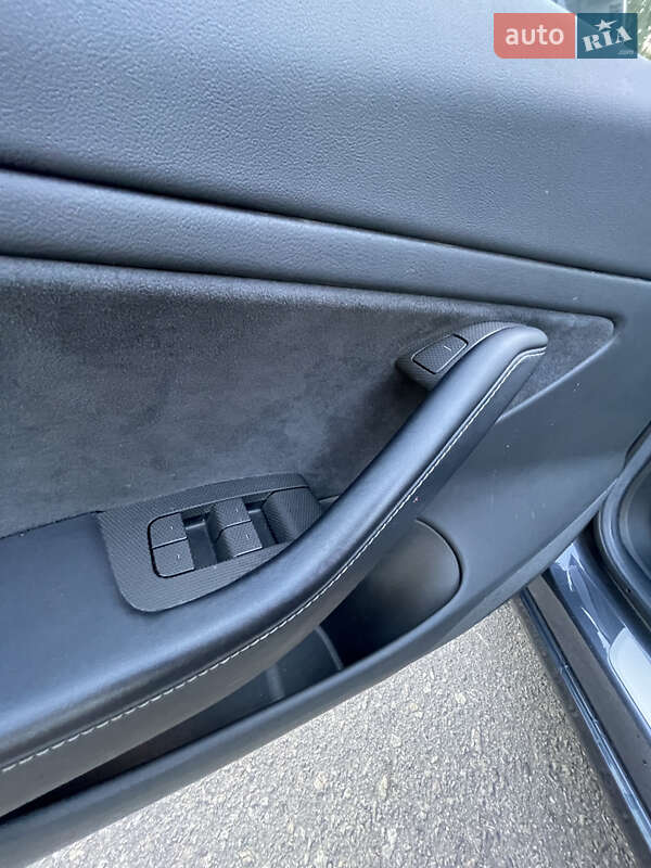 Седан Tesla Model 3 2018 в Одессе