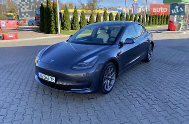 Седан Tesla Model 3 2022 в Киеве