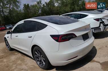 Седан Tesla Model 3 2021 в Львове