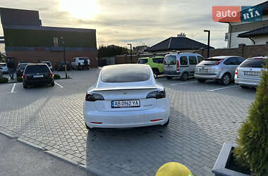 Седан Tesla Model 3 2020 в Виннице