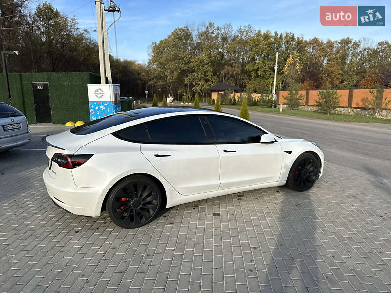 Седан Tesla Model 3 2020 в Виннице