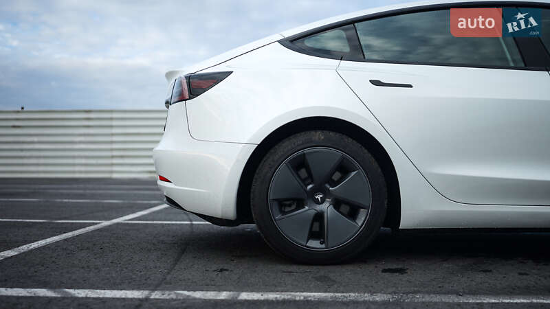 Седан Tesla Model 3 2022 в Львове фото 13 Седан Tesla Model 3 2022 в Львове