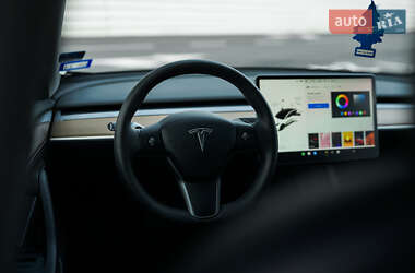 Седан Tesla Model 3 2022 в Львові