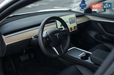 Седан Tesla Model 3 2022 в Львові